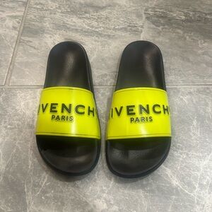 Givenchy Paris slides